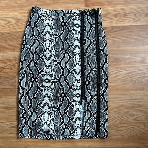 Pencil skirt. XOXO size: 0/0